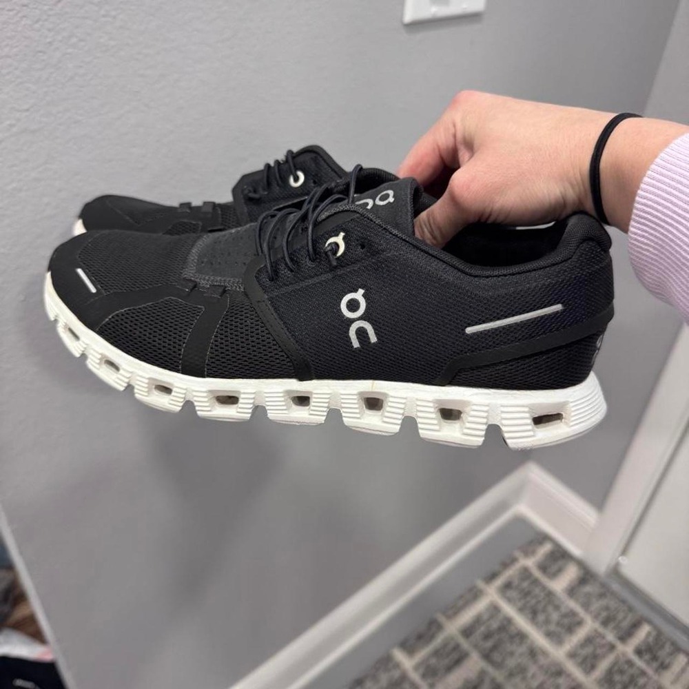 Women's on clouds